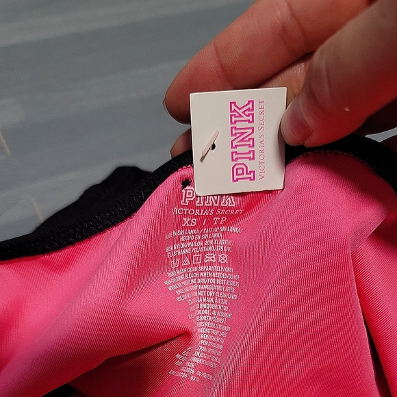 Cut out one piece swimsuit - Picture 3 of 3